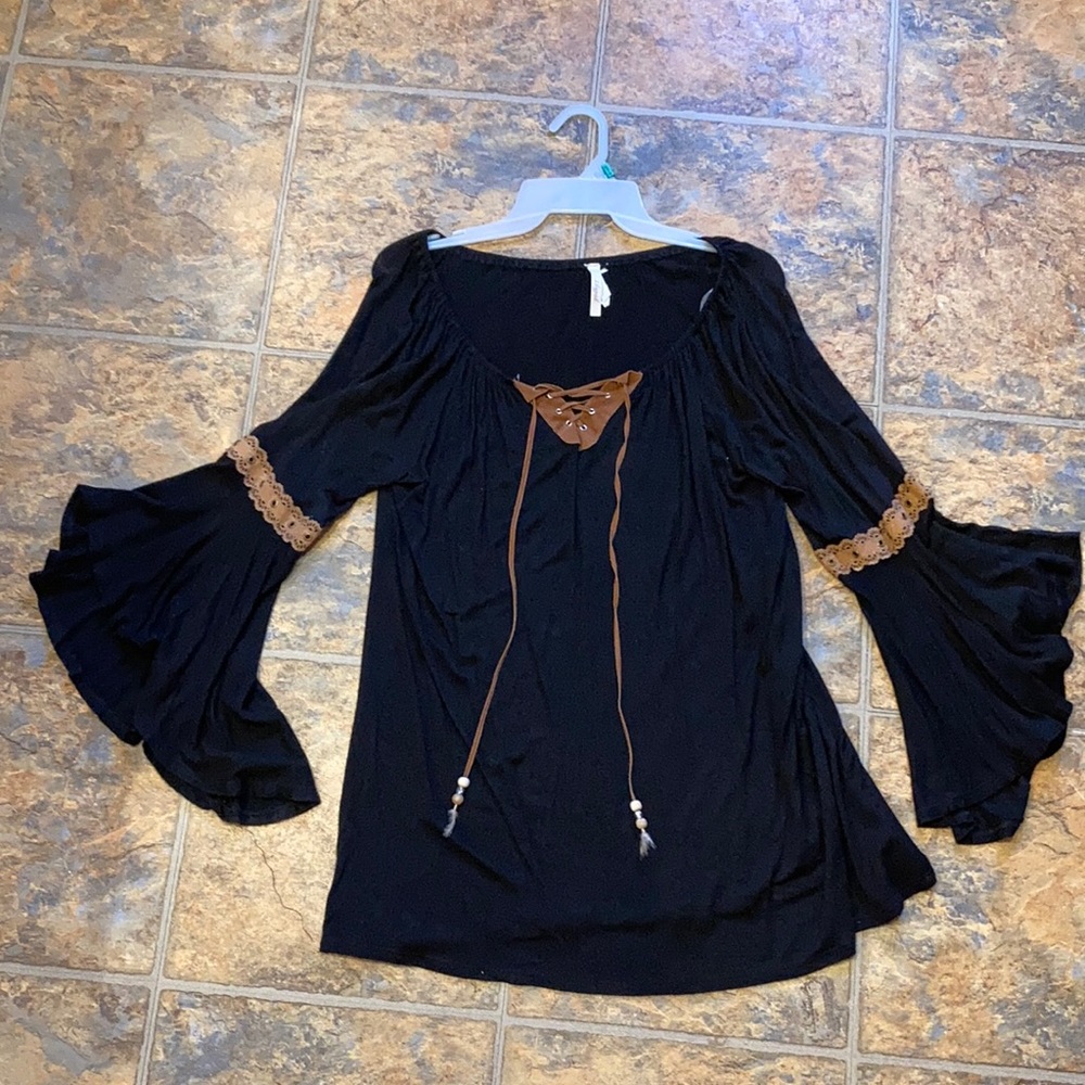 Lilypad black top with faux leather trim and ties bell sleeve